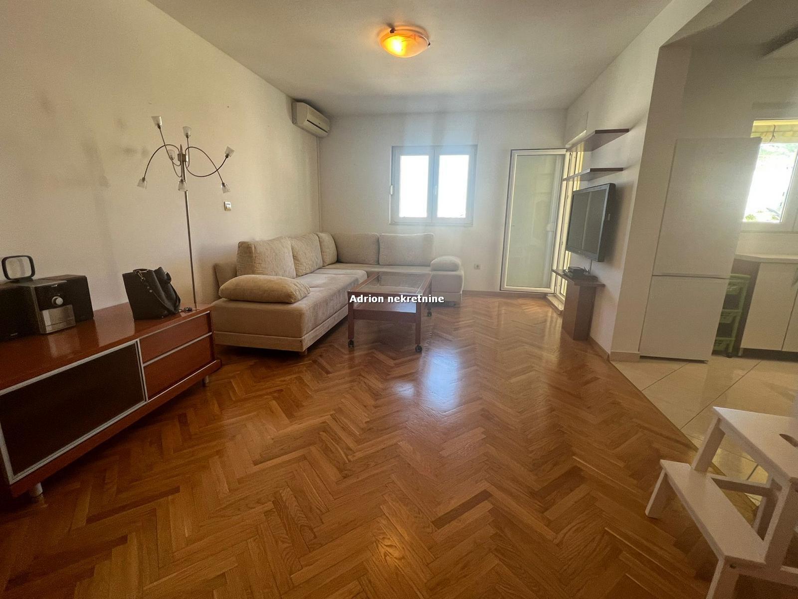 two bethrom apartment in Makarska 