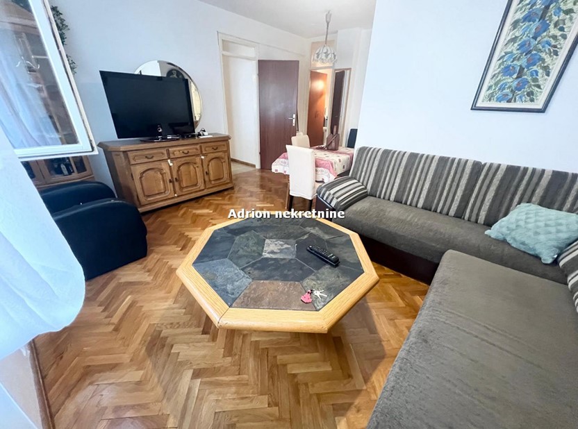 jednosoban stan u Makarsko